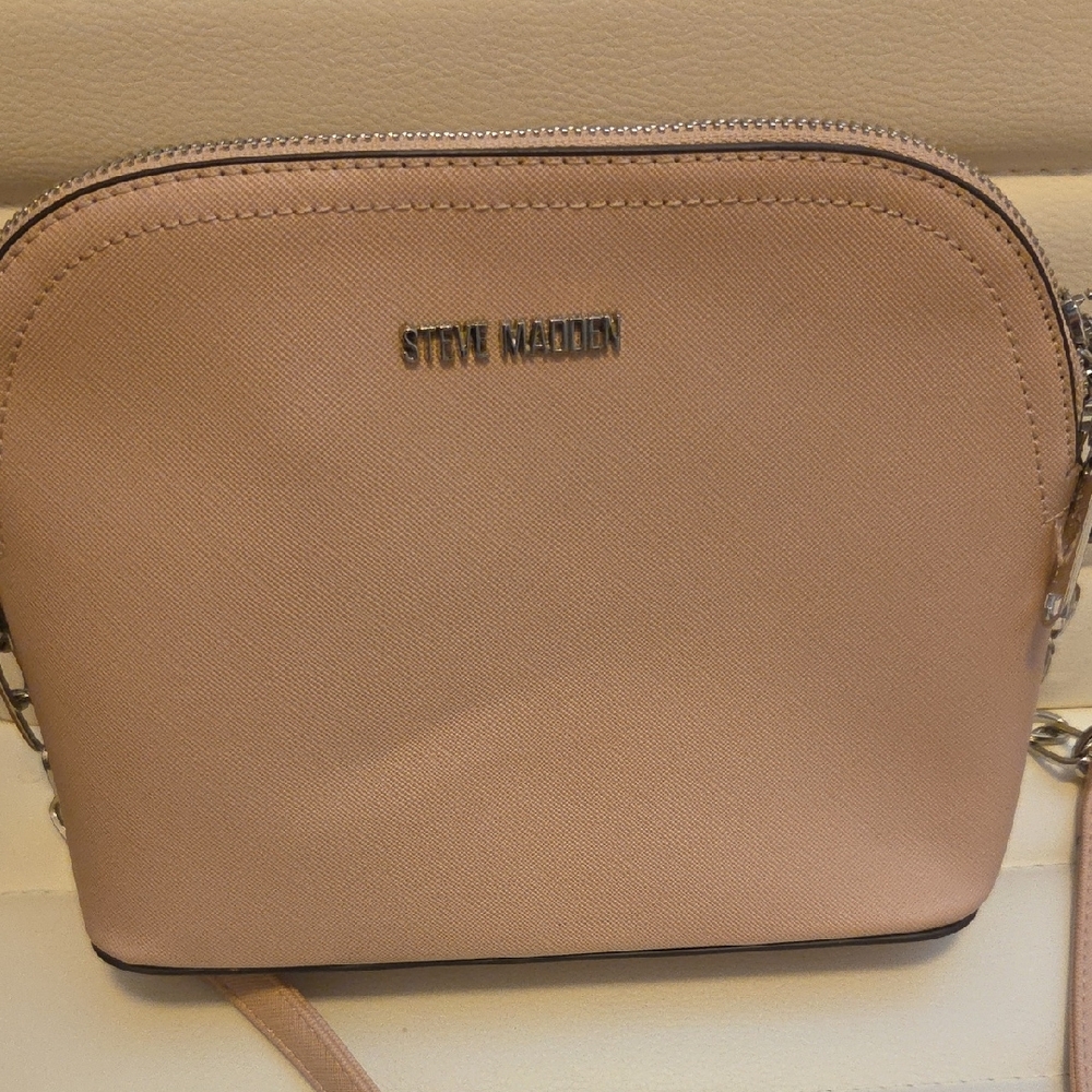 Steve Madden Pink Dome Crossbody Bag with Adjustable Strap - Picture 2 of 4
